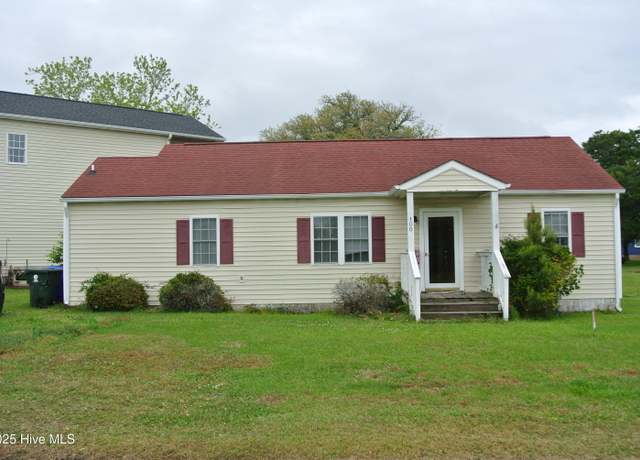 Property at 100 Circle Dr, Beaufort, NC 28516, 3 beds, 2 baths