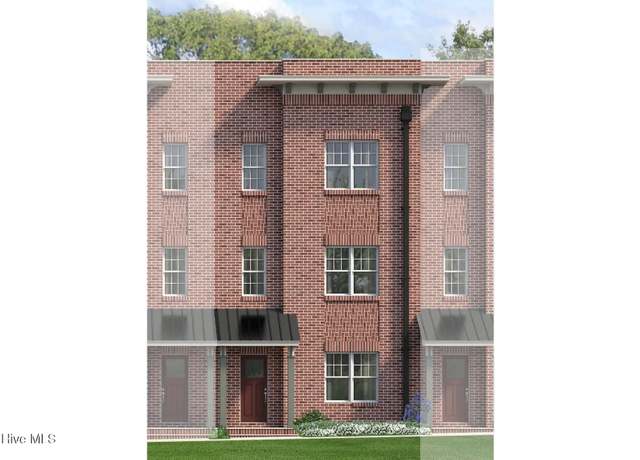 Property at 107 Lexington Ln, Southern Pines, NC 28387, 3 beds, 3.5 baths