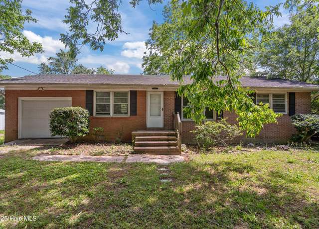 Property at 107 Sunnyvale Dr, Wilmington, NC 28412, 3 beds, 1.5 baths