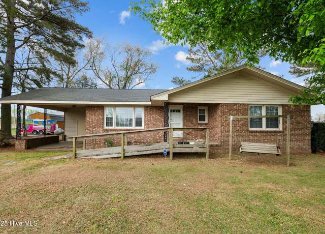 Property at 2042 Pinetops-crisp Rd, Pinetops, NC 27864, 3 beds, 2 baths