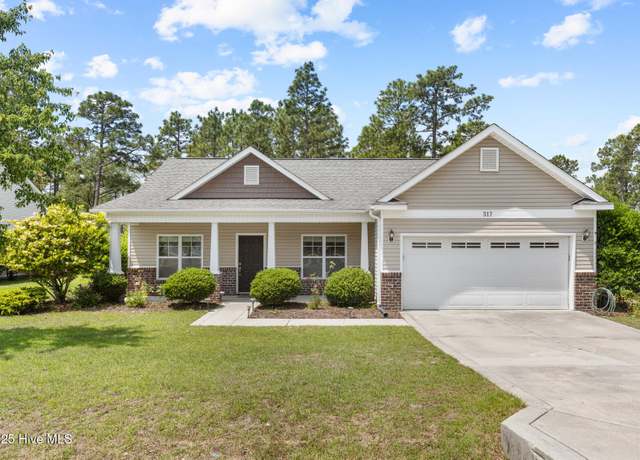 Property at 317 Inverness Dr, Hubert, NC 28539, 3 beds, 2 baths