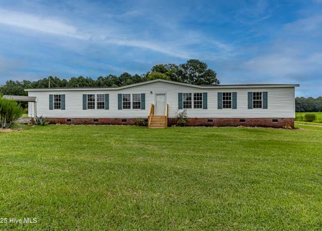 Property at 3289 Fire Tower Rd, Walstonburg, NC 27888, 3 beds, 2 baths