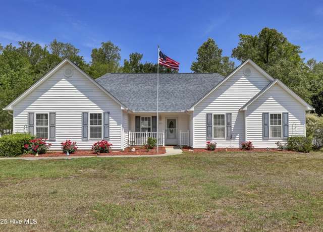 Property at 303 Double Eagle Rd, Burgaw, NC 28425, 3 beds, 2 baths