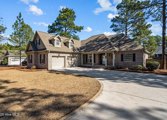 Property at 171 Forest Gln, Southern Pines, NC 28387, 4 beds, 2.5 baths