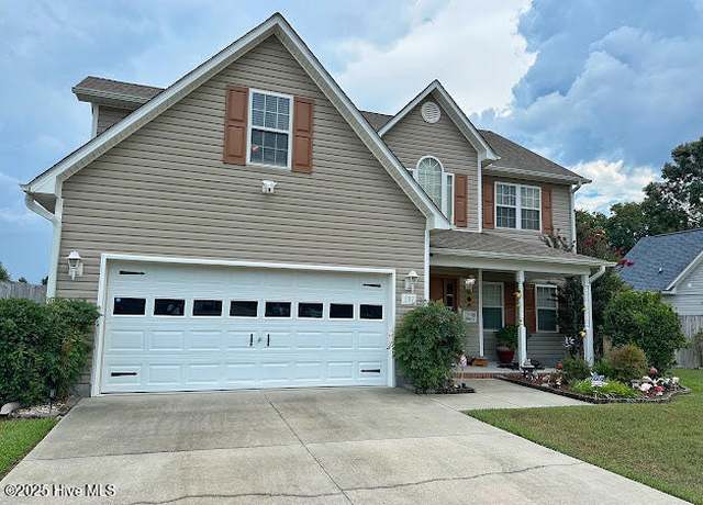 Property at 191 Wheaton Dr, Richlands, NC 28574, 3 beds, 2.5 baths