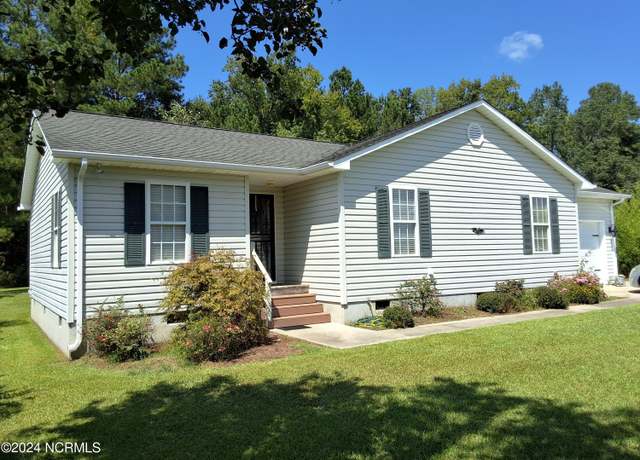 Property at 707 Blue Jean Rd, Whiteville, NC 28472, 3 beds, 2 baths