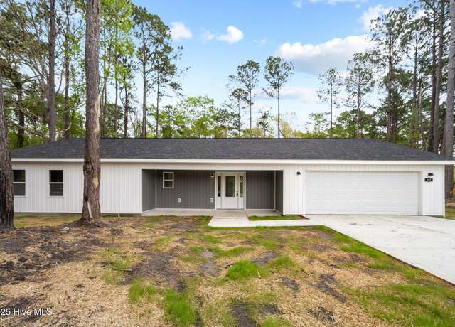 Property at 307 Pinewood Ct, Jacksonville, NC 28546, 3 beds, 2 baths