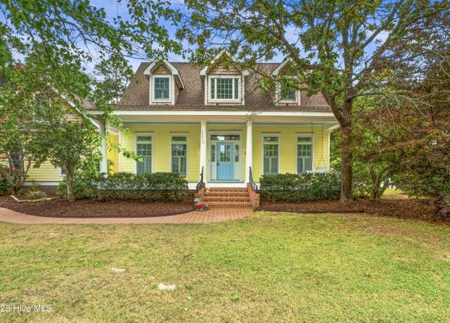Property at 6201 Pebble Shore Ln, Southport, NC 28461, 5 beds, 3.5 baths