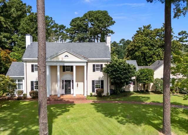 Property at 1011 Harvey Cir, Kinston, NC 28501, 4 beds, 3.5 baths
