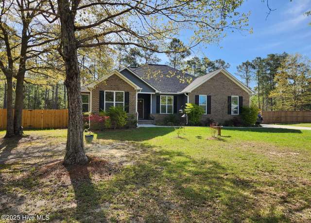 Property at 42 N Beatrice Dr, Rocky Point, NC 28457, 3 beds, 2 baths