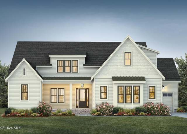 Property at 255 Hollycrest Dr, Pinehurst, NC 28374, 4 beds, 4.5 baths