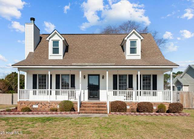 Property at 2112 Cameron Ct, Winterville, NC 28590, 3 beds, 2.5 baths