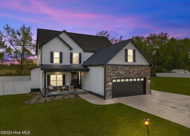 Property at 109 Lennington Ln, Washington, NC 27889, 5 beds, 3 baths