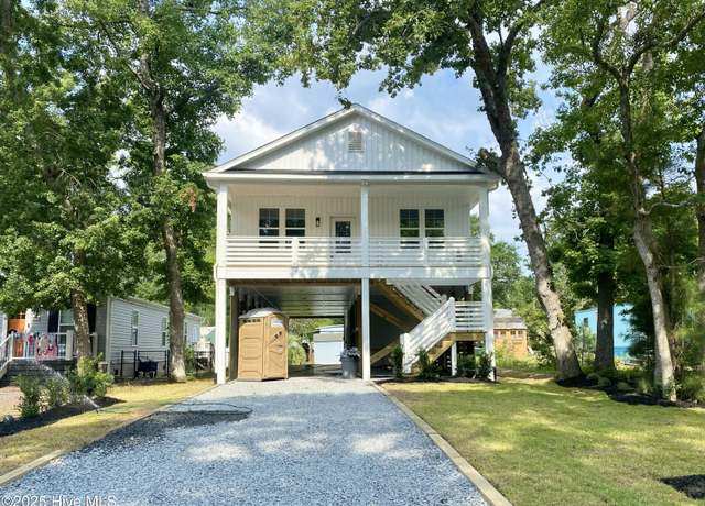 Property at 231 NE 77th St, Oak Island, NC 28465, 3 beds, 2.5 baths