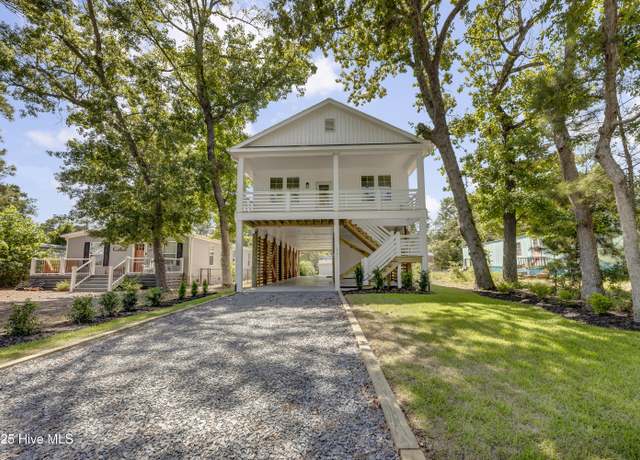 Property at 231 NE 77th St, Oak Island, NC 28465, 3 beds, 2.5 baths