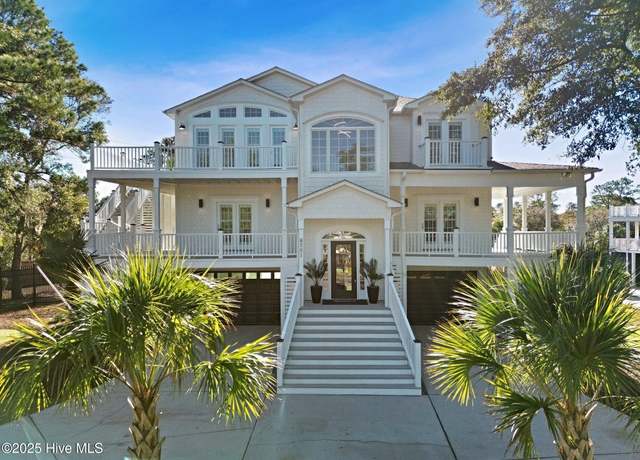 Property at 6501 River Vista Dr S, Wilmington, NC 28412, 4 beds, 4.5 baths