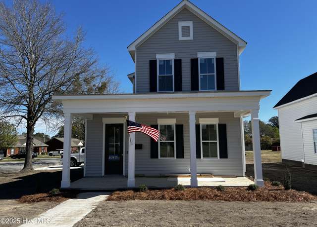 Property at 3846 West Wilson St, Farmville, NC 27828, 3 beds, 2.5 baths