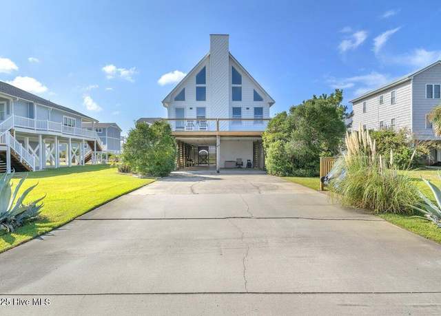 Property at 6707 Kings Lynn Dr, Oak Island, NC 28465, 3 beds, 2 baths