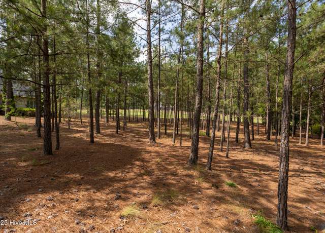 Property at 41 Glasgow Dr, Pinehurst, NC 28374