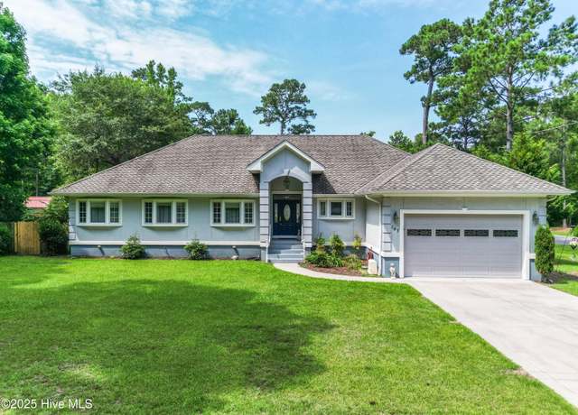 Property at 147 Pine Needle Dr, Hampstead, NC 28443, 4 beds, 3 baths