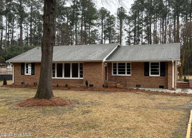 Property at 13260 Blues Farm Rd, Laurinburg, NC 28352, 3 beds, 2 baths