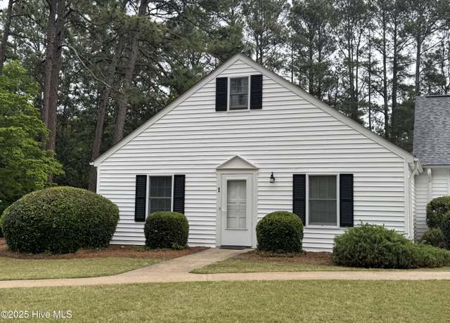 Property at 1 Village Green Cir, Southern Pines, NC 28387, 2 beds, 1 bath