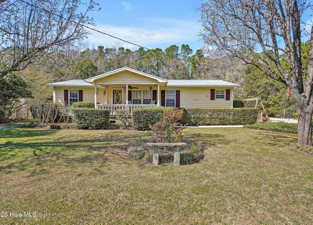 Property at 1937 Gordon Acres Dr, Wilmington, NC 28411, 3 beds, 2 baths