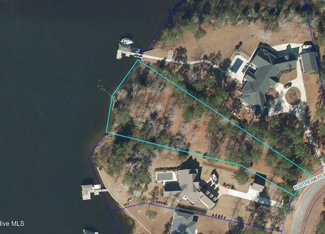 Property at 310 Southern Plantation Dr S, Oriental, NC 28571