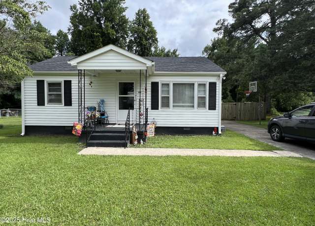 Property at 417 Poplar St, Kinston, NC 28504, 2 beds, 1 bath