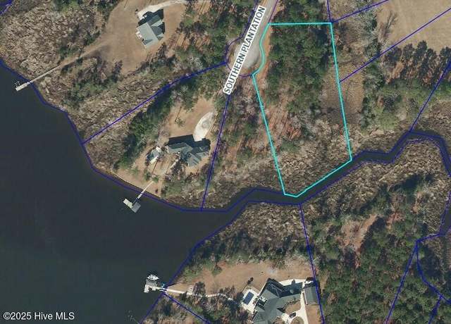 Property at 960 Southern Plantation Dr N, Oriental, NC 28571