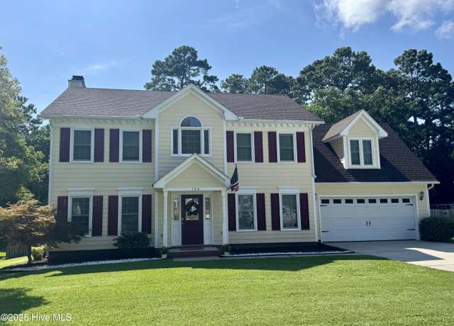 Property at 104 Peachtree Dr, Jacksonville, NC 28546, 4 beds, 2.5 baths