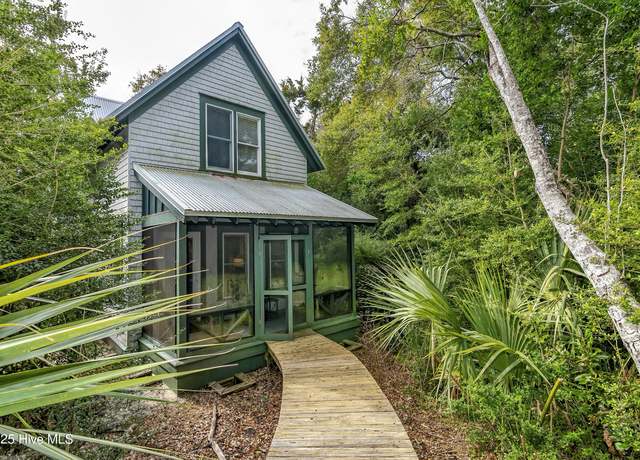 Property at 609 Kinnakeet Way #20, Bald Head Island, NC 28461, 2 beds, 2.5 baths