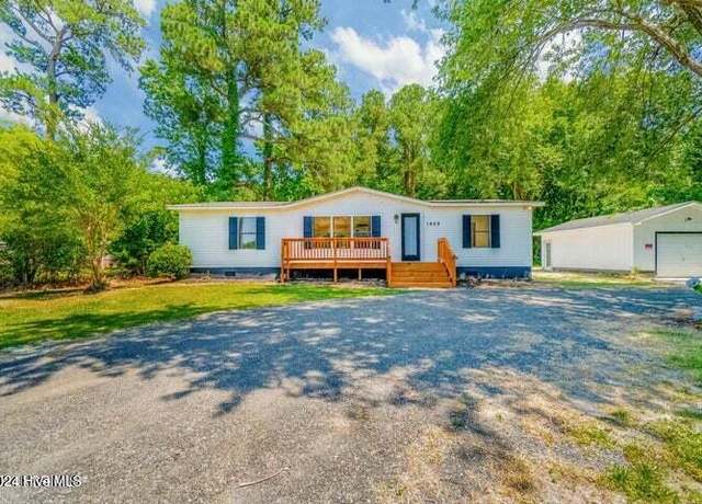 Property at 1692 Soundneck Rd, Elizabeth City, NC 27909, 3 beds, 2 baths