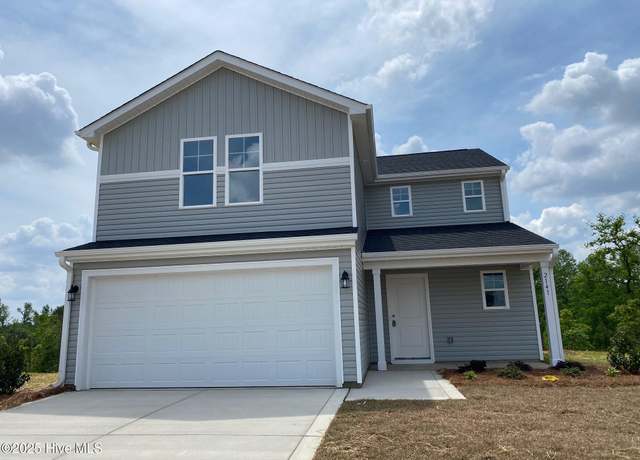 Property at 2141 Purebred Cir, Hope Mills, NC 28348, 4 beds, 2.5 baths