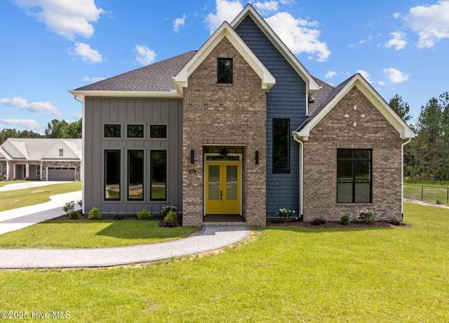Property at 1958 Tull Rd, Greenville, NC 27858, 3 beds, 3.5 baths