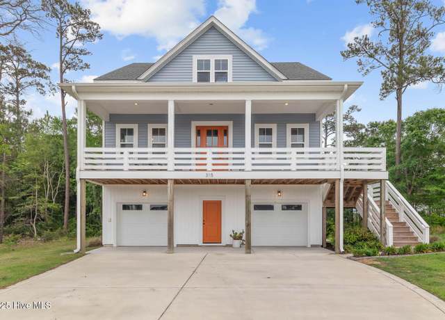 Property at 315 Landon Ln, Sneads Ferry, NC 28460, 4 beds, 2.5 baths
