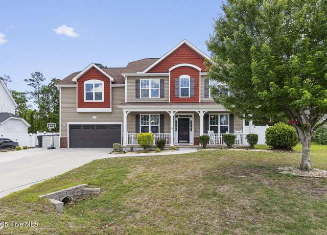 Property at 124 Kenna Ct, Jacksonville, NC 28540, 5 beds, 3 baths