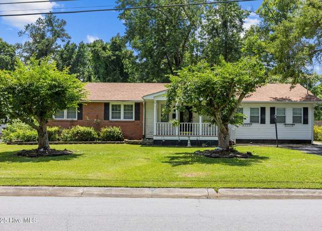 Property at 613 Maple St, Jacksonville, NC 28540, 4 beds, 2 baths