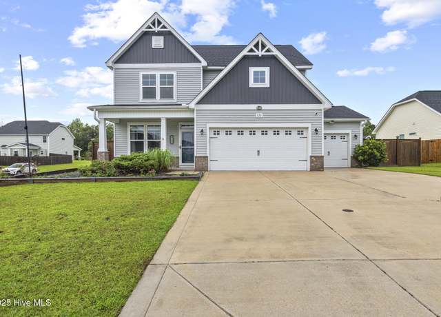 Property at 526 New Hanover Trl, Jacksonville, NC 28546, 4 beds, 2.5 baths