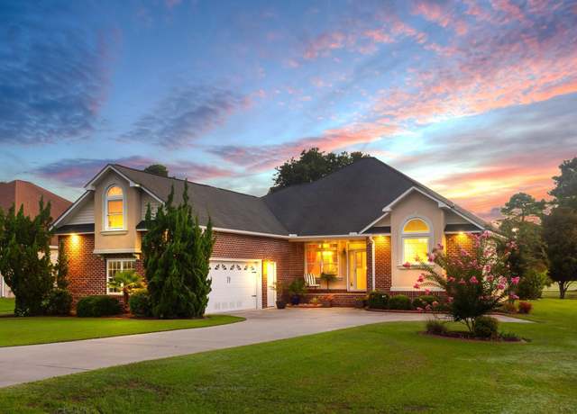 Property at 5915 Santo Domingo Ct, New Bern, NC 28560, 3 beds, 3 baths