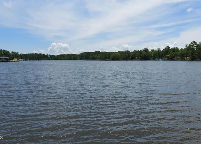 Property at 22 Shore Dr E, Oriental, NC 28571