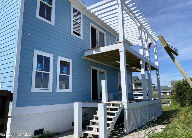 Property at 304 N 6th St, Morehead City, NC 28557, 3 beds, 3.5 baths
