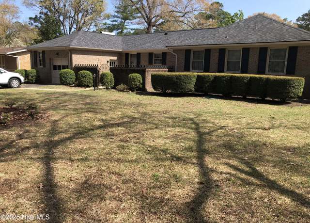 Property at 271 Shoreline Dr, New Bern, NC 28562, 3 beds, 2 baths