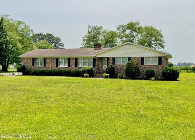 Property at 2140 Joe Temple St, Kinston, NC 28504, 3 beds, 2 baths