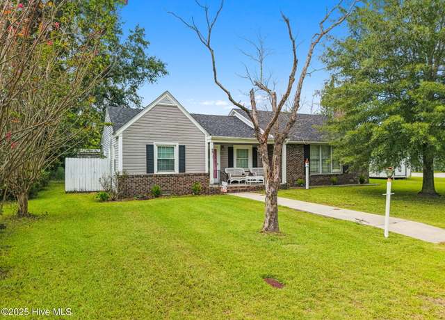 Property at 103 Woodrow St, Tabor City, NC 28463, 4 beds, 3 baths