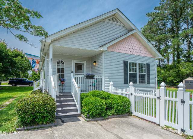 Property at 240 Wildwood St NW, Shallotte, NC 28470, 3 beds, 2 baths