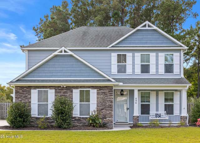 Property at 696 Majestic Oaks Dr, Hampstead, NC 28443, 4 beds, 2.5 baths