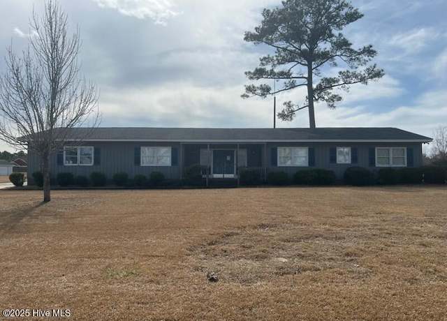 Property at 141 W Thomas Dr, Jacksonville, NC 28546, 3 beds, 2 baths