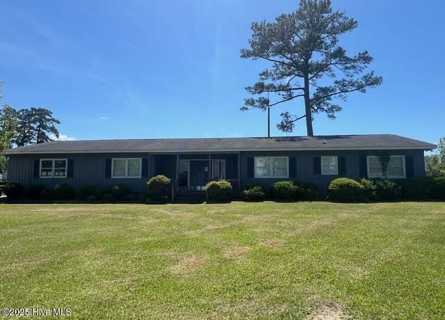 Property at 141 W Thomas Dr, Jacksonville, NC 28546, 3 beds, 2 baths