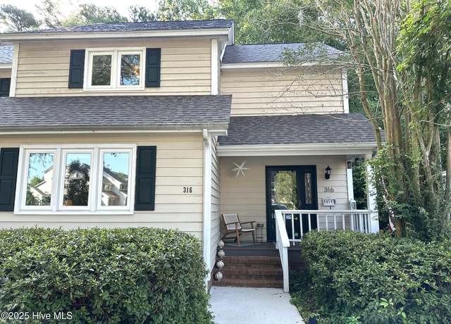 Property at 316 Wimbledon Ct, Wilmington, NC 28412, 3 beds, 2.5 baths